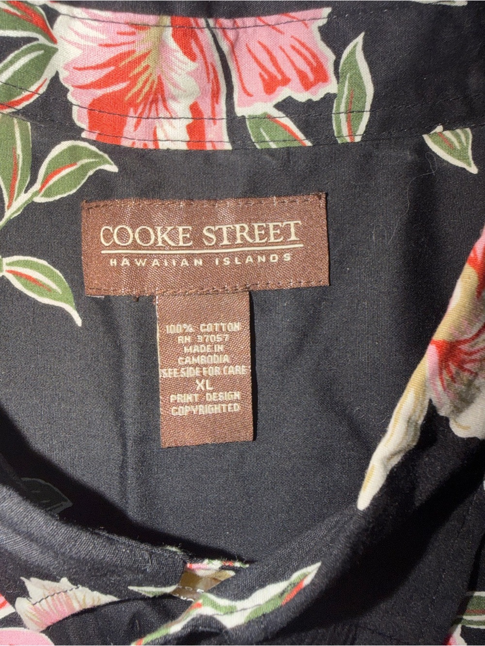Cooke Street Black Floral Short-Sleeve Button-Down Shirt - Red & Cream Blooms - Picture 2 of 5